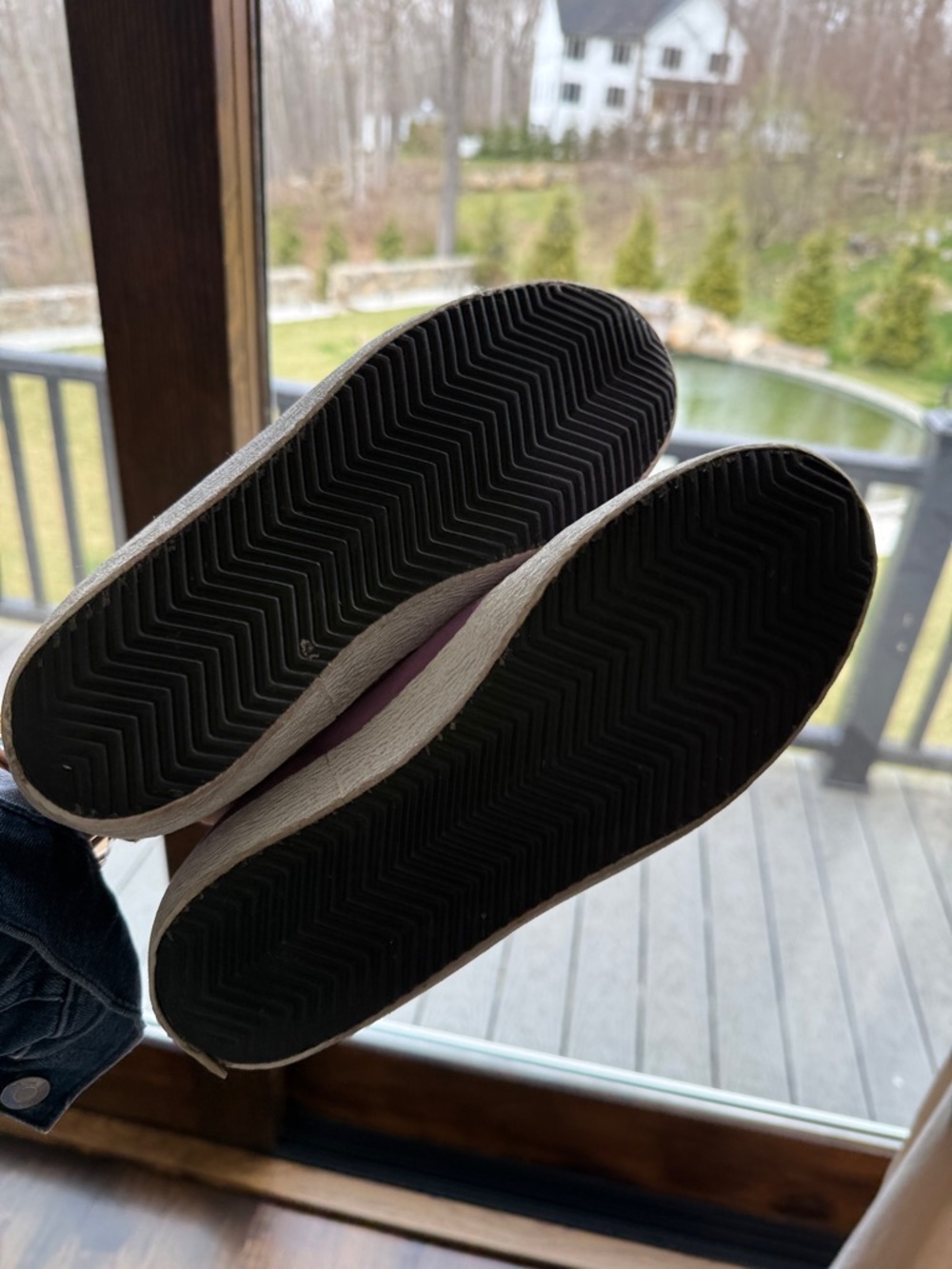 Golden Goose Pink Suede Low-Top Sneakers with Black Star and Cream Heel - Picture 6 of 7